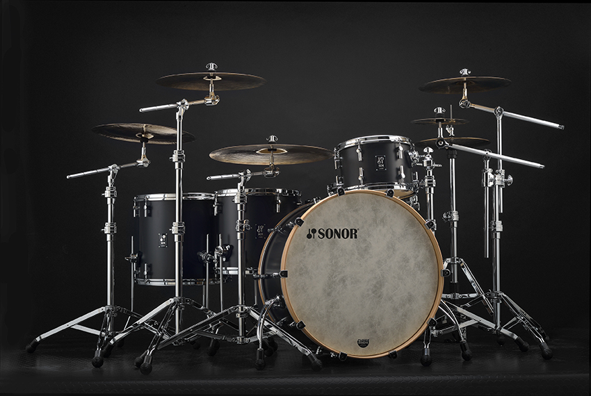 SQ1_5_pcs_Kit_GT_Black_black_bg_new.jpg